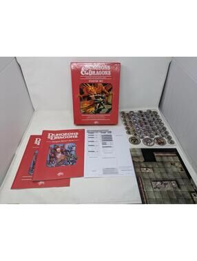 Dungeons & Dragons 2011 Starter Set Complete D&D Red Box-UnPunched